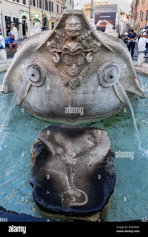 Rome Water Fountain Barcaccia Hi Res Stock Photography And Images Alamy