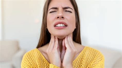 Do Not Ignore These 5 Warning Signs Of Thyroid Cancer Onlymyhealth