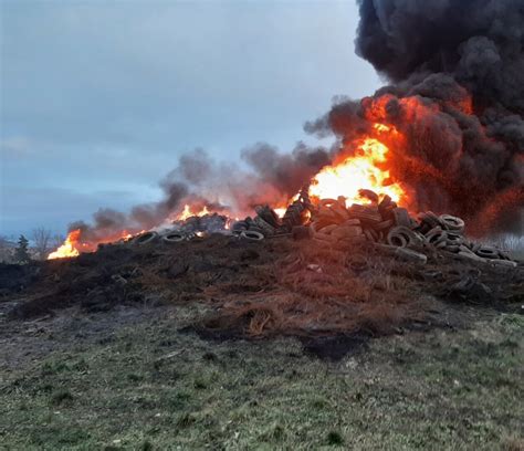 Haute Loire Apr S Les Manifestations Agricoles Des Feux Teints Sur