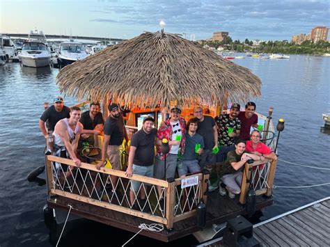 Ottawa Floating Tiki Bar Cruise On The Ottawa River Getyourguide