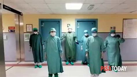 VIDEO Ballo Degli Infermieri All Ospedale Di Pisa