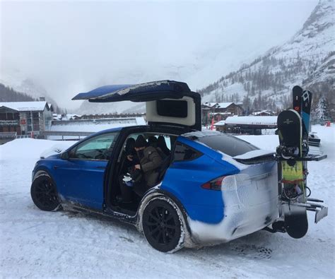 Cool Bus updates their electric fleet of transfer vehicles in Alps ...