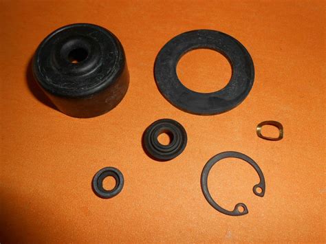 LOTUS CORTINA Mk1 Mk2 CLUTCH MASTER CYLINDER REPAIR KIT 5 8