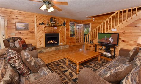 Pet Friendly Pigeon Forge Cabins Big Bear Retreat