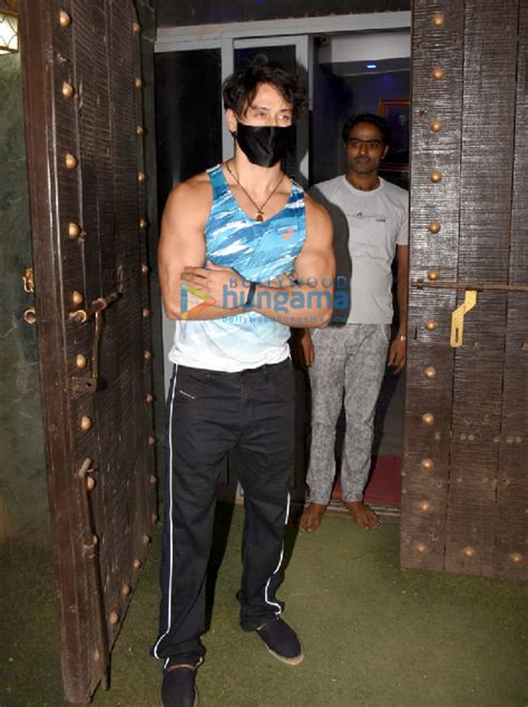 Photos Tiger Shroff Snapped At Dubbing Studio In Juhu Parties