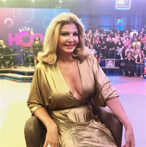 Foto Aos Anos Roberta Close Retornou Ao Brasil Purepeople