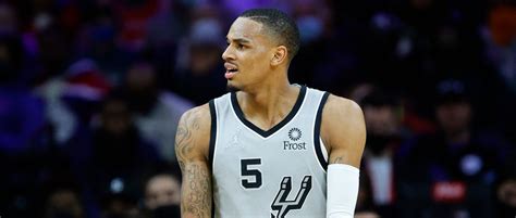 Spurs Trade Dejounte Murray To Hawks For Gallinari And Picks