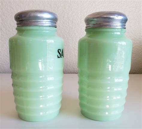 Vintage Jeannette Jadeite Jadite Salt And Pepper Shakers S Jade Ite