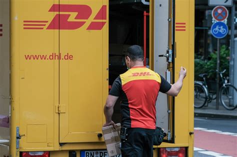 DHL Kunde wird Paket nicht übergeben weil er DAS nicht erfüllte