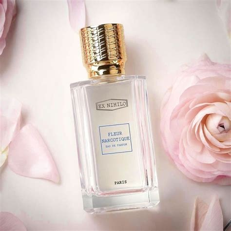 13 Best Jasmine Perfumes You'll Need in Your Closet - SenseOrient