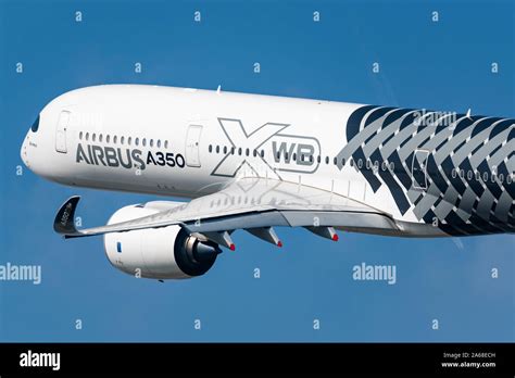 Demonstration flight of the Airbus A350 XWB long-range, twin-engine ...