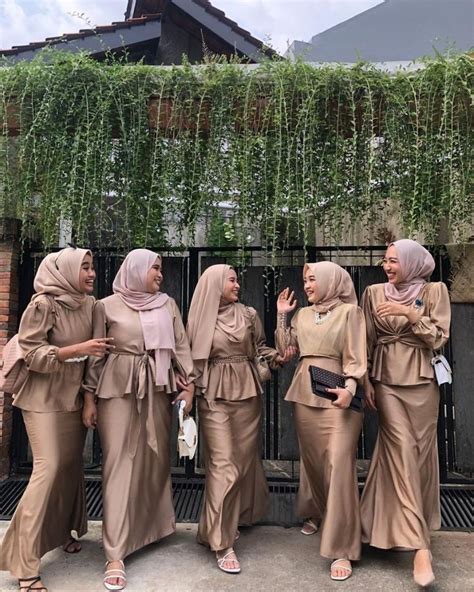 Ide Braidsmaid Hijab Style In Bridesmaid Hijab Model Baju