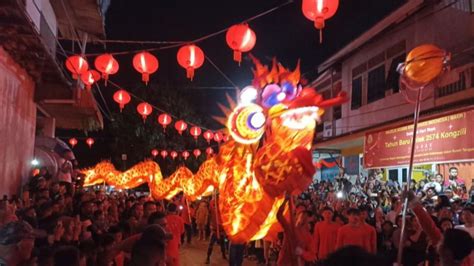 Atraksi Naga Sepanjang Meter Meriahkan Perayaan Cap Go Meh Di