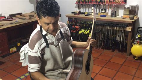 Proceso De Goma Laca En Guitarra Youtube