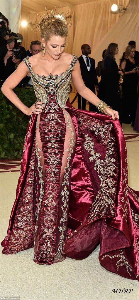 Blake Lively Chose A Gold And Burgundy Gown Complete With A Crown Gala Dresses Met Gala