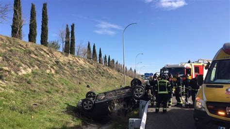 Un Accidente En La M Deja Un Joven Herido Cr Tico Y Otro Muy Grave