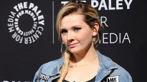 Abigail Breslin Net Worth, Salary, and Earnings 2024 - Wealthypipo