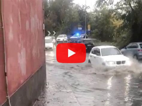 Meteo Cronaca Diretta Roma Improvviso E Intenso Nubifragio Si Abbatte