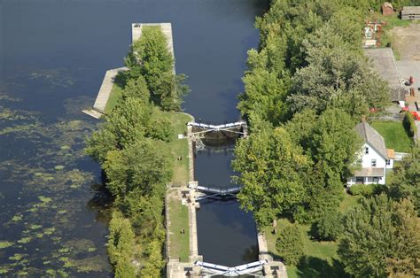 Rideau River Lock 14 Bridge In Ottawa On Canada Bridge Reviews