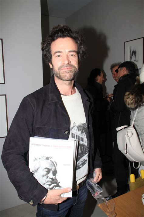 Photo Exclusif Romain Duris Bertrand Tavernier dédicace son livre