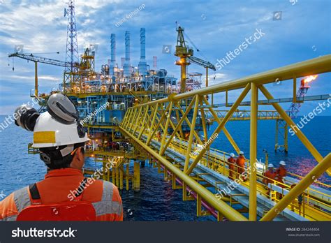 23495 Drilling Rig Offshore Images Stock Photos And Vectors Shutterstock