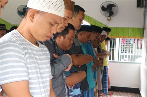 Warga Binaan Rutan Majene Salat Gaib Untuk Korban Gempa Turki