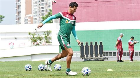 Fluminense Realiza Ltimo Treino Antes Do Embarque Para Porto Alegre