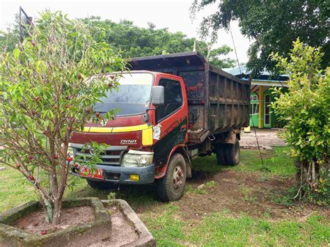 Angkut Sampah Rumah Tangga DLH Andalkan Truk Pinjaman