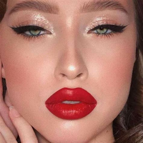 10 maquillajes con labial rojo fáciles para lucir perfecta en Navidad