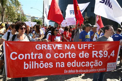 Blog Da Greve Da UFF 2015 Ato Conjunto Da Greve Na UFF Defende A