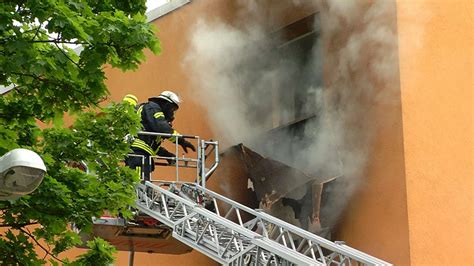 Ludwigshafen Oggersheim Keine Verletzten Bei Brand In Mehrfamilienhaus