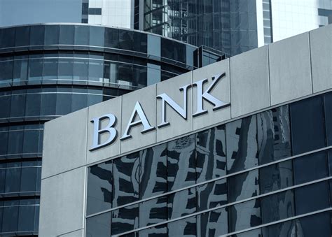 Do kogo należą banki działające w Polsce? [LISTA]