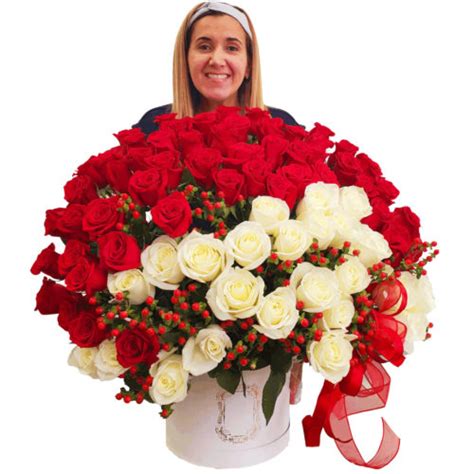 Luxurious Beautiful Bouquets Of 100 Red And White Roses Love Flowers Miami