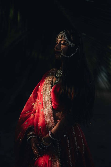 Bride Portrait Photography Bridal Portrait Poses Engagement Photography Poses Indian Wedding