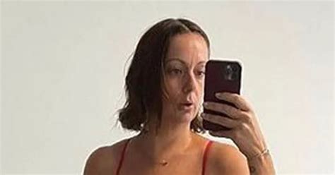 Mum Rips Into Kendall Jenner S Skimpy Bikini Snap As Fans Prefer Her Take On It Daily Star