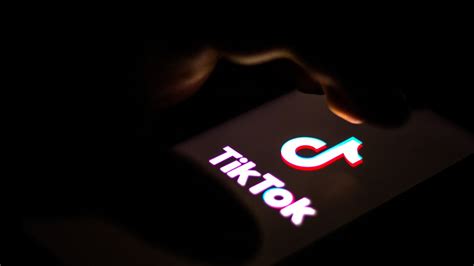 Tiktok Sues Trump Over His Pending Order To Ban Its App Nbc 5 Dallas Fort Worth