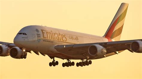 Emirates Airbus A380 Sunset Landing Runway 09l At London Heathrow Airport Youtube