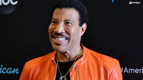 Lionel Richie Net Worth How Rich Is R B Vocalist