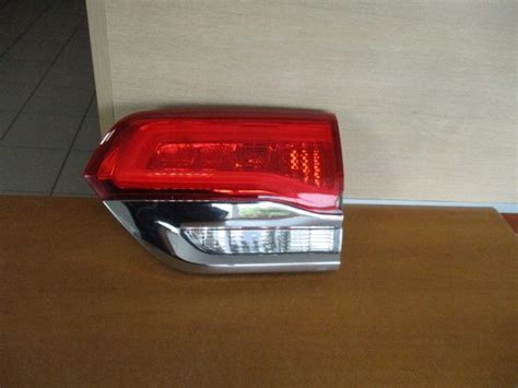 Lampa Tylna Prawa Grand Cherokee Wk Lift Oficjalne