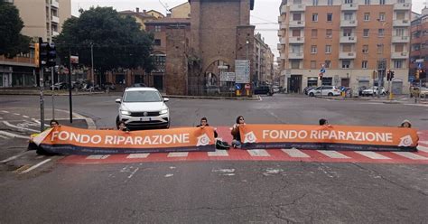 Carcere Per Chi Blocca Le Strade La Lega Propone La Norma Anti Ultima