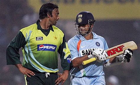 Shoaib Akhtar vs Sachin Tendulkar Superb Bowling | HD - video Dailymotion