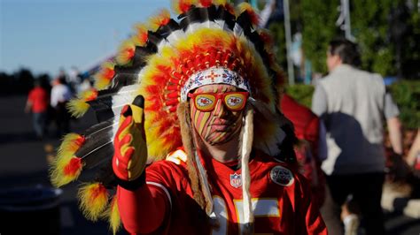 Kansas City Chiefs ban headdresses, face paint on fans | ksdk.com