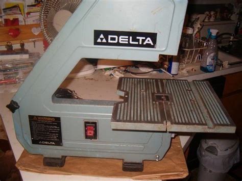 Delta 10 Inch Bench Band Saw Cat No28 160 Needs Capacitor And Tire For Sale In Jacksonville