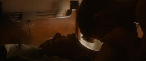 Nude Video Celebs Shailene Woodley Nude Killer Heat 2024