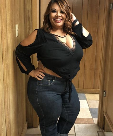 Pin By Melvinjones On Sue Ann “sunshine” Curvy Outfits Black Women Fashion Big Women