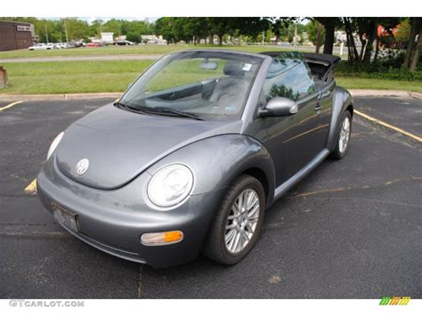 Platinum Grey Metallic 2004 Volkswagen New Beetle Gl Convertible Exterior Photo 66144299