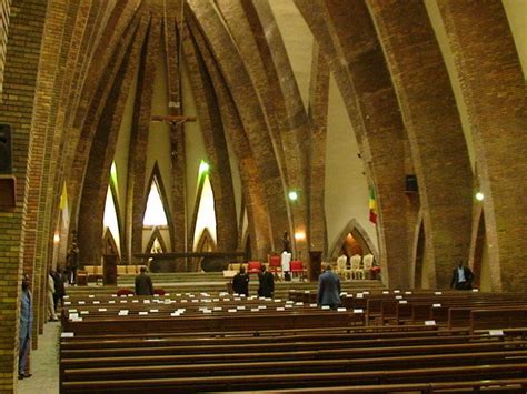 Patrimoine La Basilique Sainte Anne Un Joyau Architectural Riche D