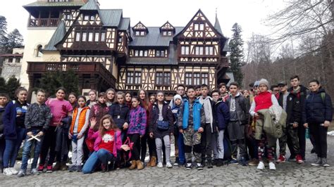 Excursie La Brasov Cu Elevii Claselor V Viii Impreuna Cu Elevii Scolii