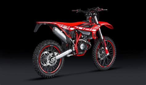 Motorrad Vergleich Beta RR 125 4T LC Enduro 2021 Vs Beta RR 125 2T 2024