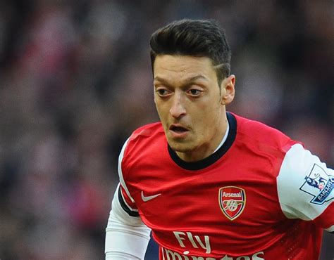 GIFs: Mesut Ozil Breaks Drought and All Goals from Arsenal-Everton in ...